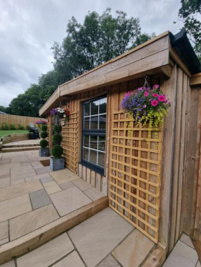 Harewell wood cabin